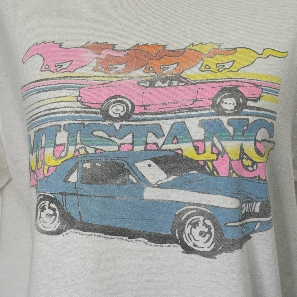 Junk Food Tees Mustang T-Shirt Throwback Graphic White Small Retro Streetwear - Picture 5 of 8
